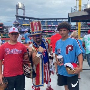 Meet your Posher, Luis